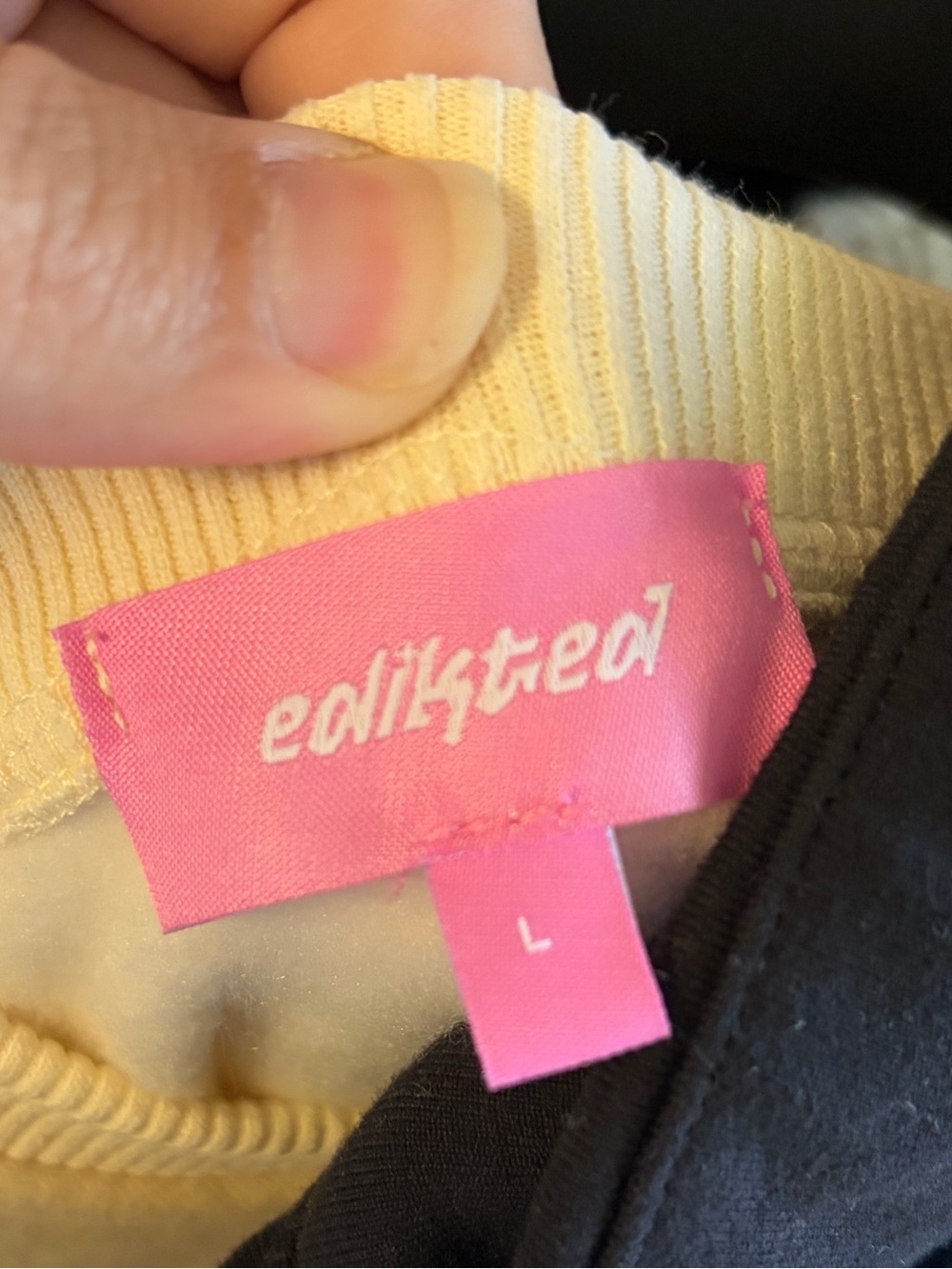 Edikted Sweatshirt - Picture 3 of 3